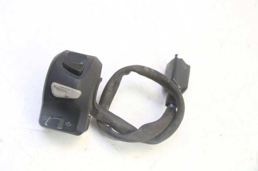 photo de LEFT HANDLEBAR SWITCH PEUGEOT KISBEE 4T 50 (2018 - 2022) - Main view