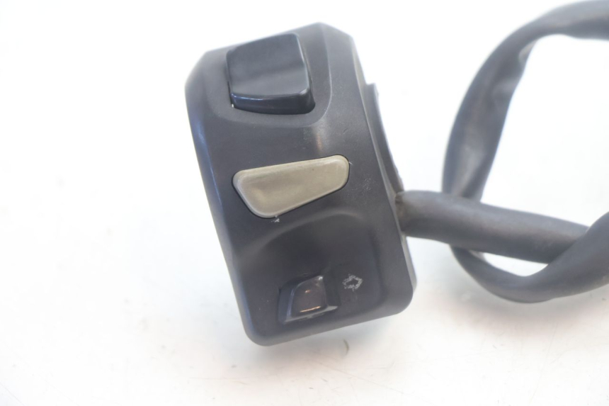 photo de LEFT HANDLEBAR SWITCH PEUGEOT KISBEE 4T 50 (2018 - 2022) - Component detail