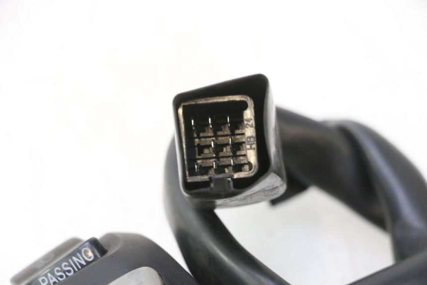 photo de LEFT SWITCH PEUGEOT KISBEE 4T 50 (2023 - 2026) - Fixing points details