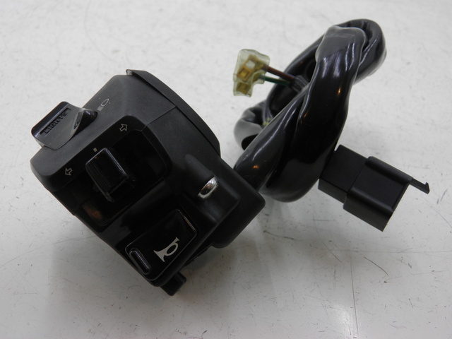 photo de LEFT SWITCH KYMCO XCITING RI ABS 500 (2010) - Main view