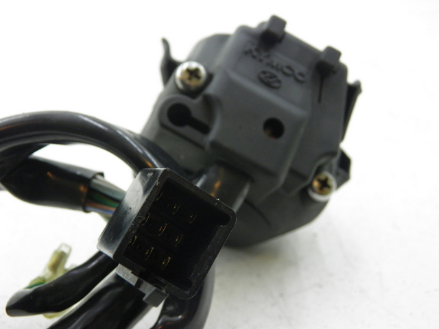 photo de LEFT SWITCH KYMCO XCITING RI ABS 500 (2010) - Technical close-up