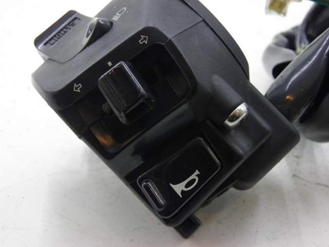 photo de LEFT SWITCH KYMCO XCITING RI ABS 500 (2010) - Product overview