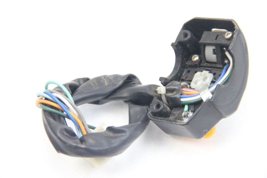 photo de LEFT SWITCH VENESI LOWIGI RETRO JJ50QT-3 50 (2020 - 2022) - Fixing points details