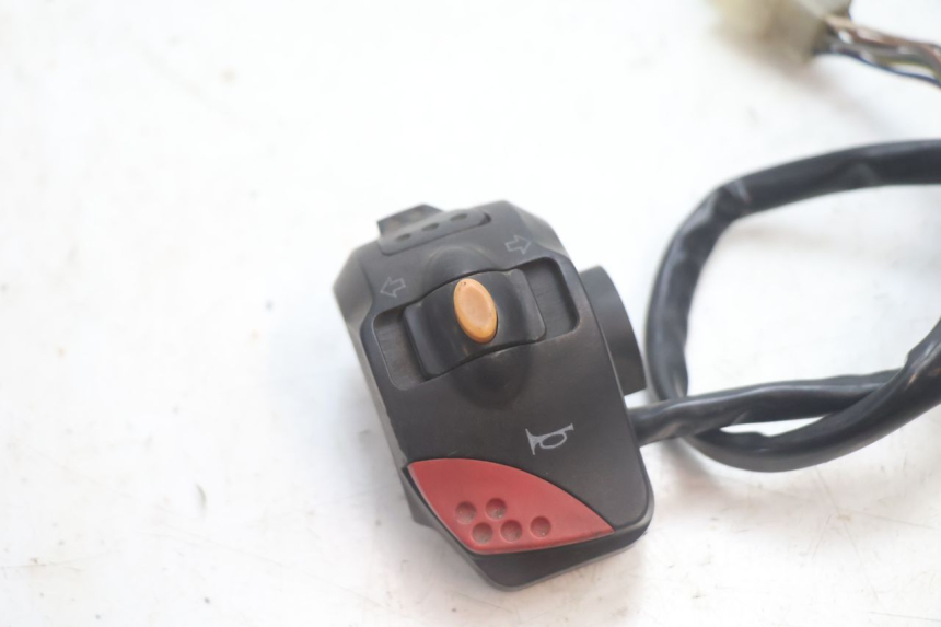 photo de LEFT HANDLEBAR SWITCH PEUGEOT LUDIX 50 (2005 - 2007) - Component detail