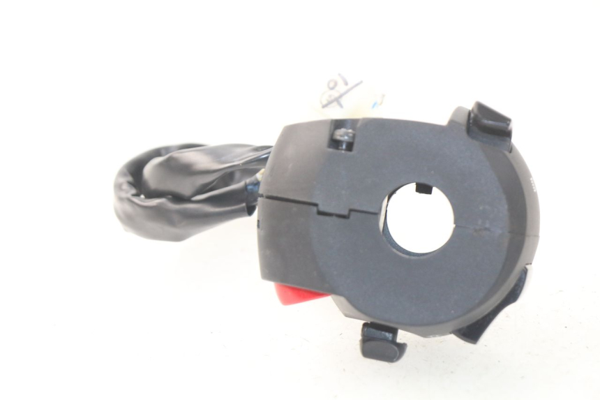 photo de LEFT SWITCH PEUGEOT METROPOLIS 400 (2017 - 2020) - Alternative perspective