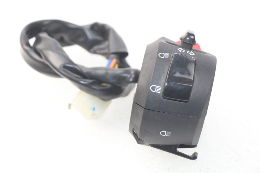 photo de LEFT SWITCH PEUGEOT METROPOLIS 400 (2017 - 2020) - Product overview