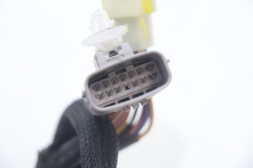 photo de LEFT SWITCH PIAGGIO MP3 HPE 530 (2022 - 2026) - Markings and original references