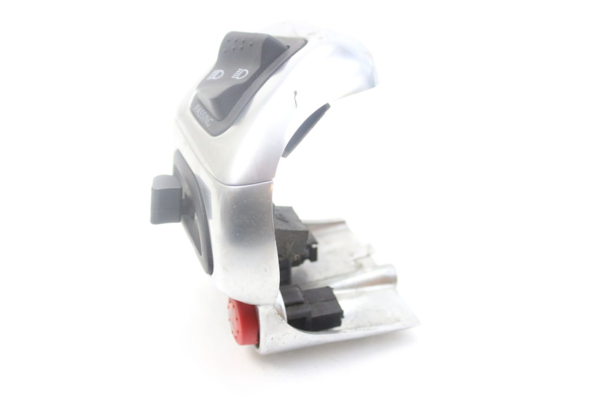 photo de LEFT HANDLEBAR SWITCH PIAGGIO MP3 500 (2014 - 2017) - Fixing points details