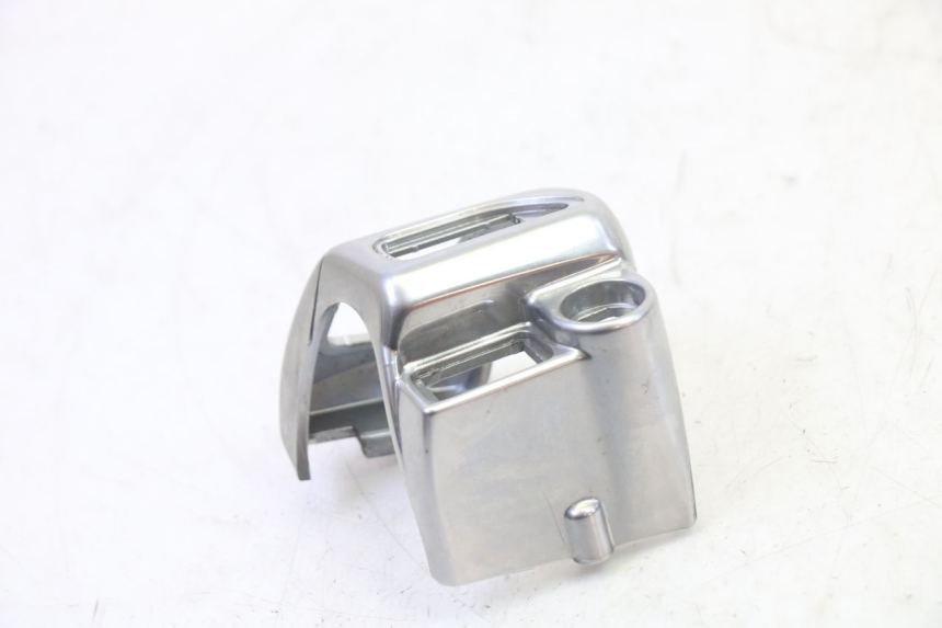 photo de LEFT HANDLEBAR SWITCH PIAGGIO MP3 125 (2006 - 2014) - Alternative perspective