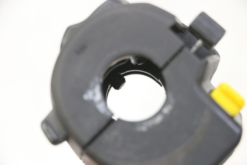 photo de LEFT HANDLEBAR SWITCH GILERA NEXUS 125 (2009 - 2013) - Technical close-up