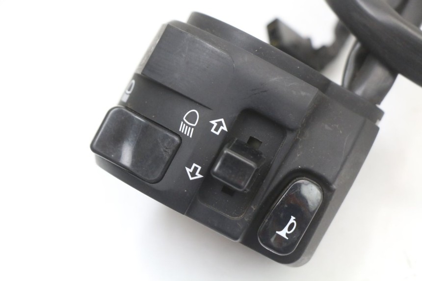 photo de LEFT SWITCH KAWASAKI NINJA 400 (2018 - 2023) - Zoom on usage condition
