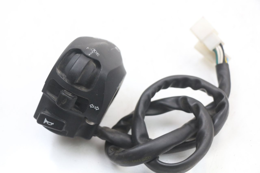 photo de LEFT SWITCH MOTO GUZZI NORGE 8V GT 1200 (2011 - 2016) - Main view