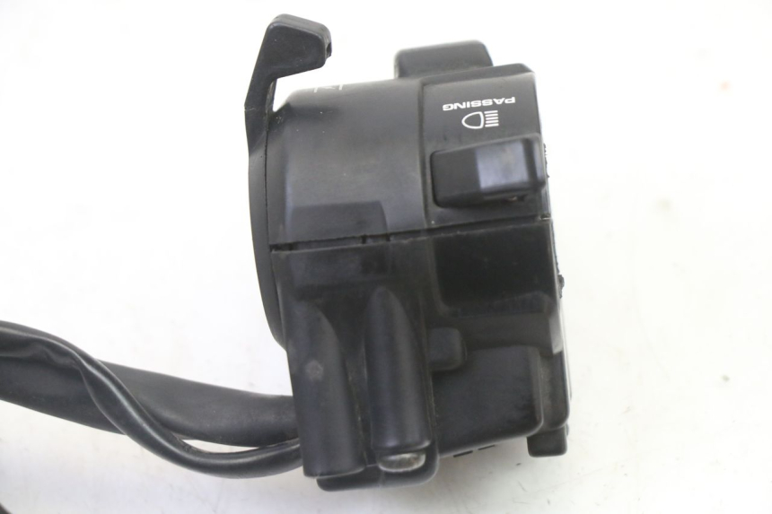 photo de LEFT SWITCH HONDA NTV DEAUVILLE 650 (2001 - 2006) - Surface and material condition
