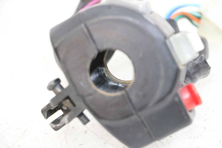 photo de LEFT HANDLEBAR SWITCH IMF INDUSTRIE PACH 4T 50 (2009 - 2018) - Zoom on usage condition