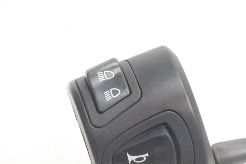 photo de LEFT SWITCH HONDA PCX (JF28) 125 (2009 - 2011) - Zoom on usage condition
