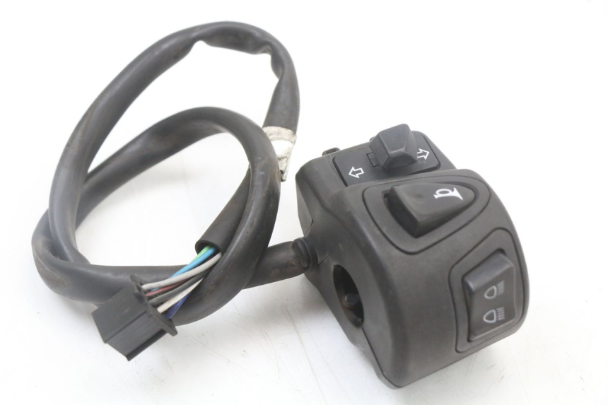 photo de LEFT HANDLEBAR SWITCH HONDA PCX (JF47) 125 (2012 - 2013) - Zoom on usage condition