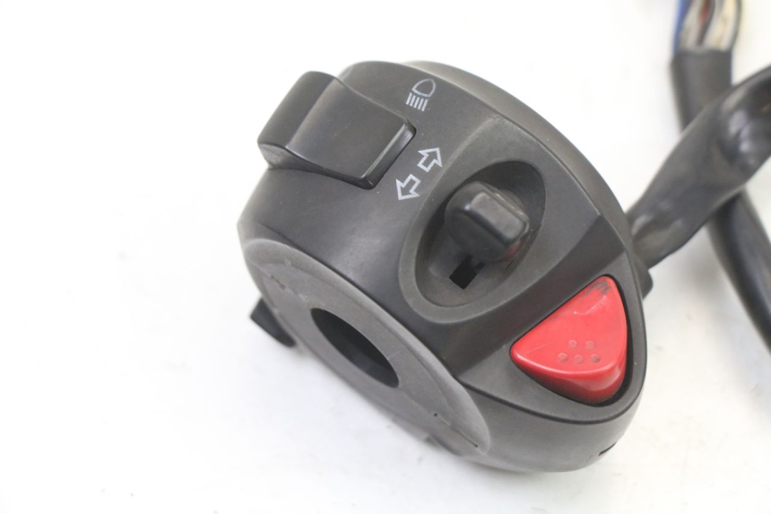 photo de LEFT HANDLEBAR SWITCH PEUGEOT CITYSTAR 125 (2011 - 2017) - Component detail
