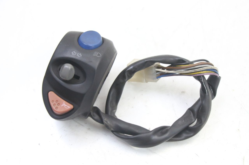 photo de LEFT HANDLEBAR SWITCH PEUGEOT ELYSTAR 50 (2002 - 2014) - Component detail