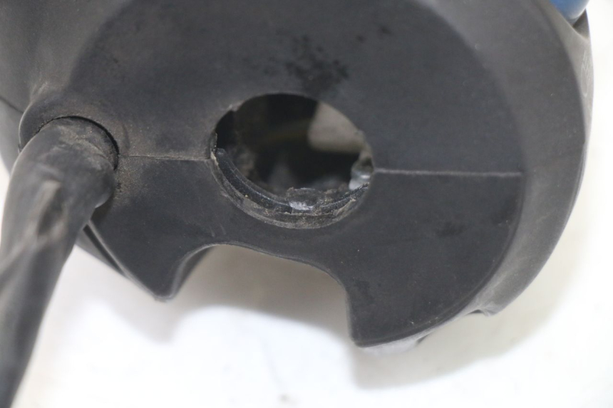 photo de LEFT HANDLEBAR SWITCH PEUGEOT ELYSTAR 50 (2002 - 2014) - Surface and material condition