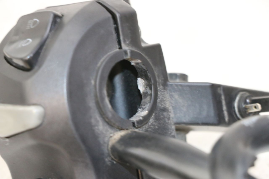 photo de LEFT HANDLEBAR SWITCH PEUGEOT KISBEE 4T 50 (2018 - 2022) - Component detail