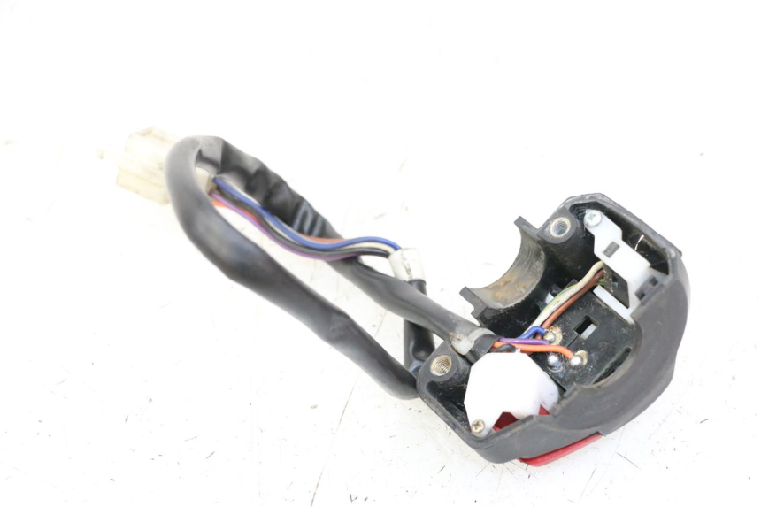 photo de LEFT HANDLEBAR SWITCH PEUGEOT LUDIX 50 (2008 - 2017) - Zoom on usage condition