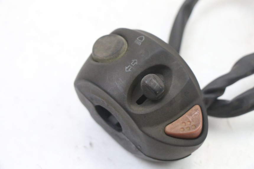 photo de LEFT SWITCH PEUGEOT SATELIS 125 (2013 - 2018) - Component detail