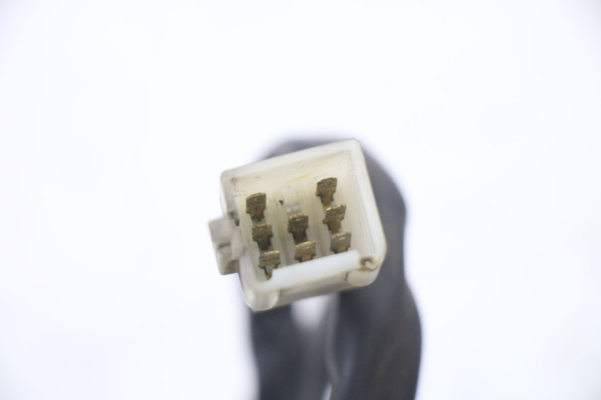 photo de LEFT SWITCH PEUGEOT SATELIS 125 (2013 - 2018) - Surface and material condition