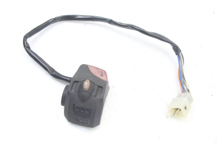 photo de LEFT SWITCH PEUGEOT TREKKER TKR 50 (2005 - 2014) - Zoom on usage condition