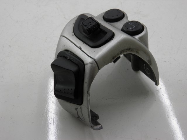 photo de LEFT SWITCH PIAGGIO BEVERLY 125 (2005 - 2007) - Main view