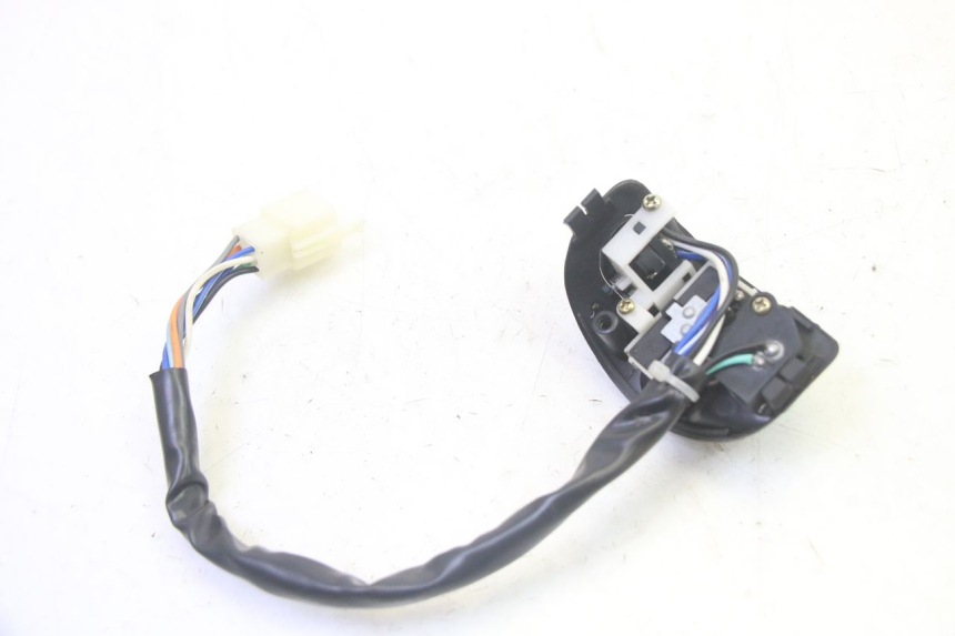 photo de LEFT SWITCH EFUN PUSA 1 - Technical close-up