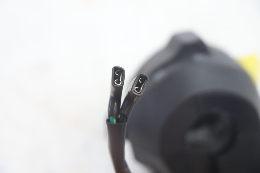 photo de LEFT SWITCH JM MOTORS R-MAX TECH 50 (2024 - 2026) - Fixing points details