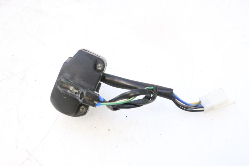 photo de LEFT SWITCH VASTRO R-ONE 4T 50 (2014 - 2022) - Zoom on usage condition