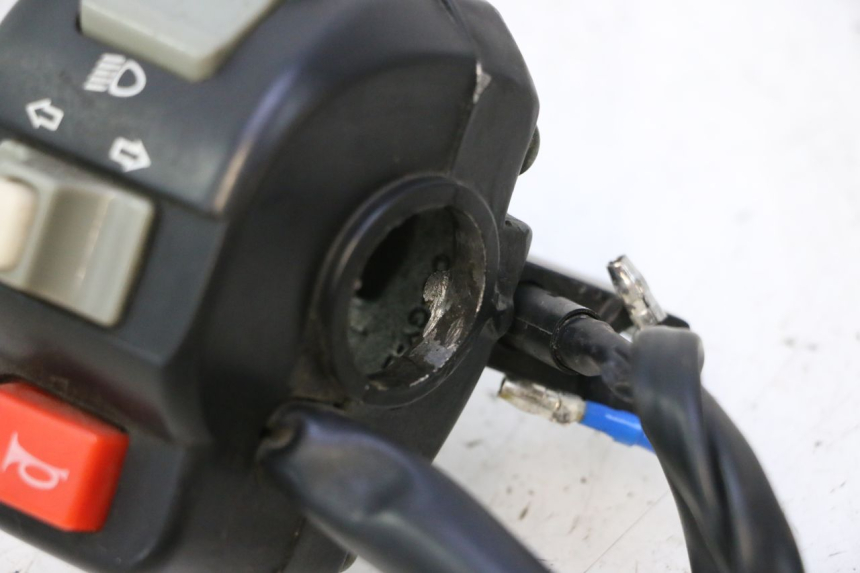 photo de LEFT SWITCH VASTRO R-ONE 4T 50 (2014 - 2022) - Technical close-up