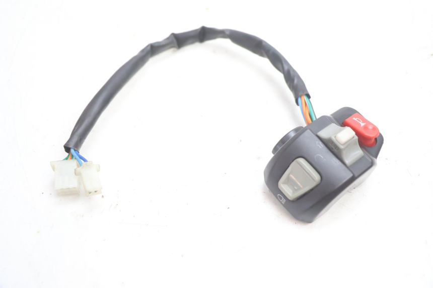photo de LEFT HANDLEBAR SWITCH RIDE RACE GT 2T 50 (2012 - 2017) - Zoom on usage condition
