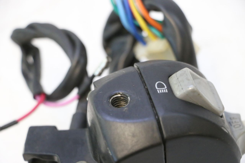 photo de LEFT SWITCH LAZIO RENO 50 (2016 - 2021) - Zoom on usage condition