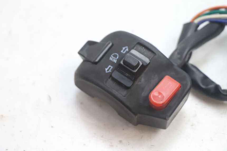 photo de LEFT SWITCH YIYING RETRO 125 (2008 - 2018) - Component detail