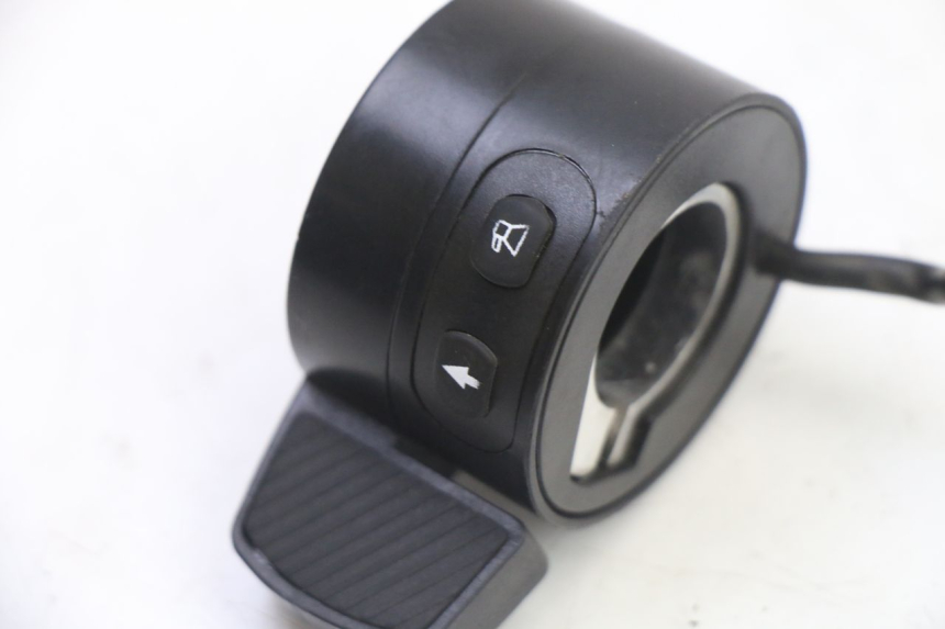 photo de LEFT SWITCH PUNK ELECTRIC RIDER 1 - Component detail