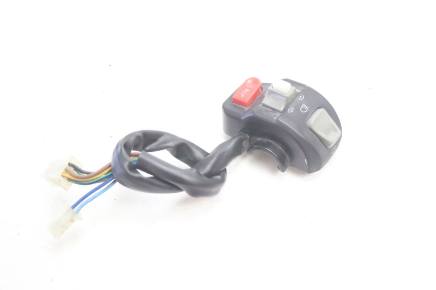 photo de LEFT SWITCH TNT MOTOR ROMA 10' 2T 50 (2011 - 2018) - Zoom on usage condition