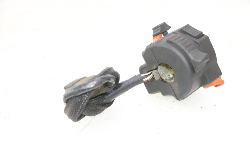 photo de LEFT SWITCH MZ RT 125 (2000 - 2008) - Fixing points details