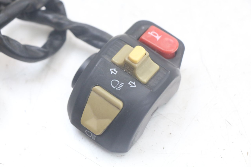 photo de LEFT HANDLEBAR SWITCH KEEWAY RY6 2T 50 (2011 - 2019) - Alternative perspective