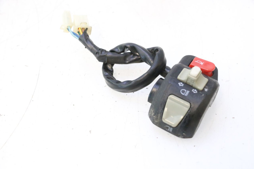 photo de LEFT HANDLEBAR SWITCH KEEWAY RY6 2T 50 (2011 - 2019) - Product overview