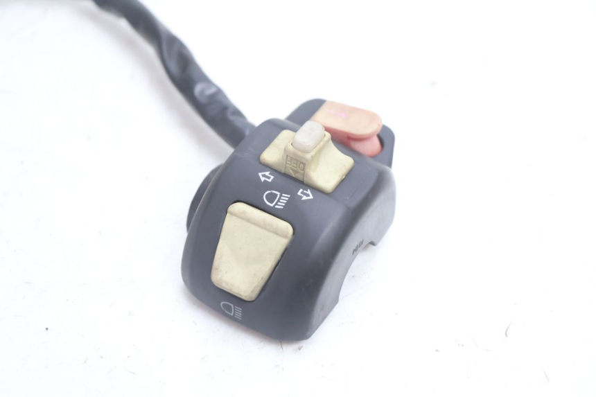 photo de LEFT HANDLEBAR SWITCH KEEWAY RY6 2T 50 (2011 - 2019) - Alternative perspective