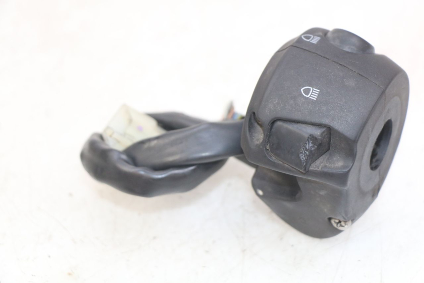 photo de LEFT HANDLEBAR SWITCH PEUGEOT SATELIS 125 (2010 - 2012) - Alternative perspective