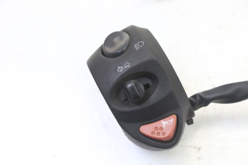 photo de LEFT SWITCH PEUGEOT SATELIS 125 (2013 - 2018) - Component detail