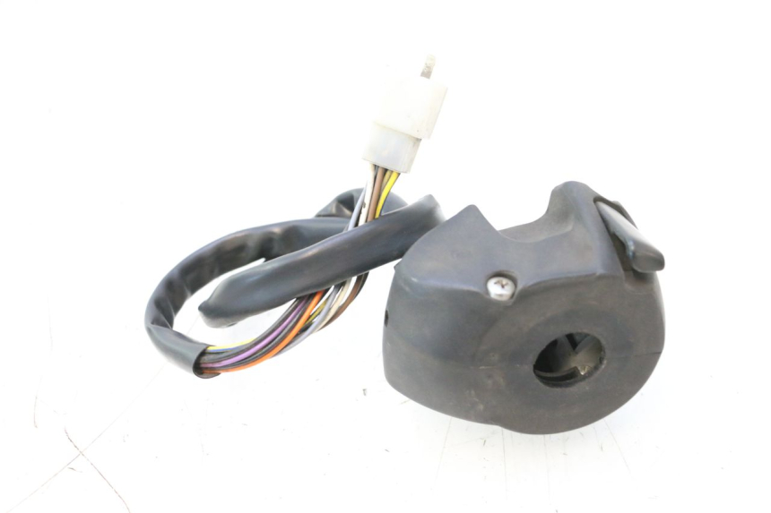 photo de LEFT HANDLEBAR SWITCH PEUGEOT SATELIS 125 (2006 - 2009) - Alternative perspective