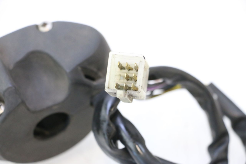 photo de LEFT HANDLEBAR SWITCH PEUGEOT SATELIS 125 (2006 - 2009) - Technical close-up