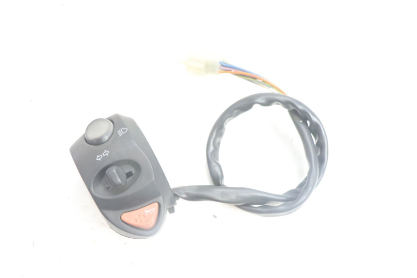 photo de LEFT HANDLEBAR SWITCH PEUGEOT SATELIS 125 (2006 - 2009) - Main view