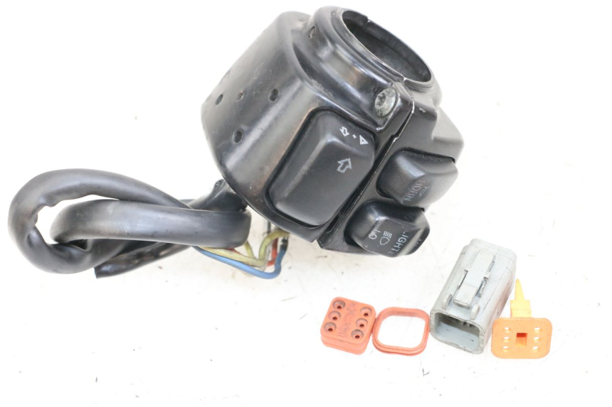 photo de LEFT SWITCH HARLEY DAVIDSON SPORTSTER XL CUSTOM 1200 (2003 - 2004) - Zoom on usage condition