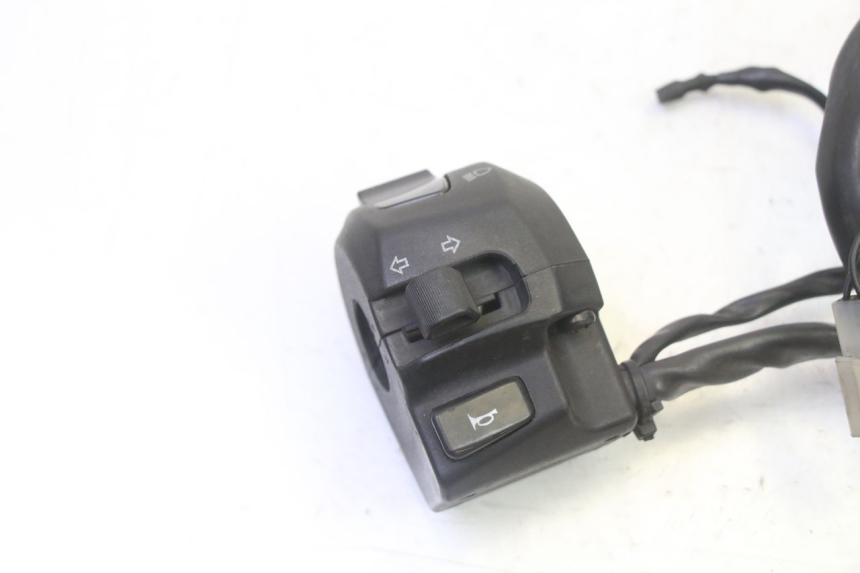 photo de LEFT SWITCH APRILIA SR R 2T LC 50 (2018 - 2021) - Zoom on usage condition