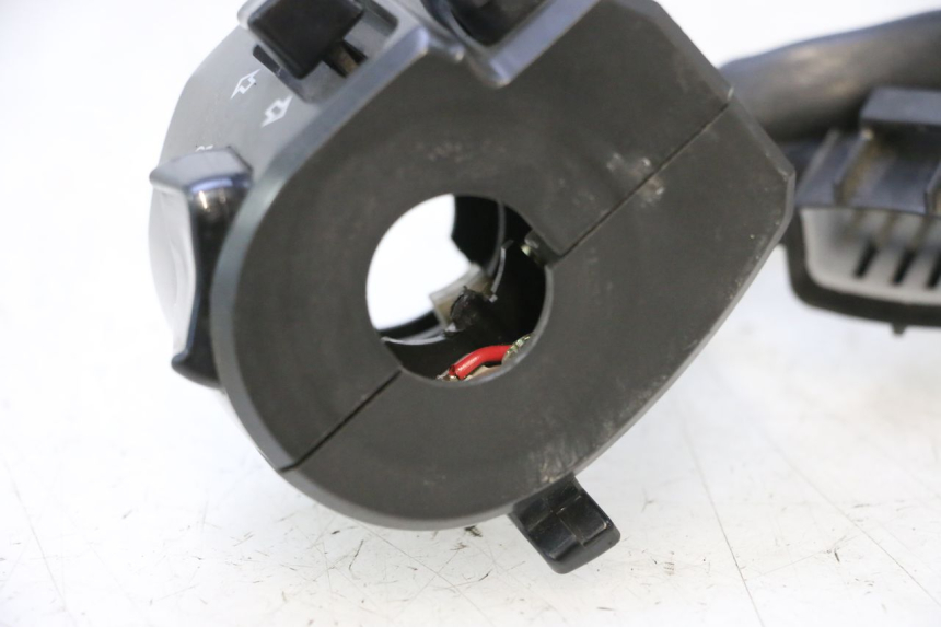 photo de LEFT SWITCH DUCATI SS IE DS CARENEE 1000 (2002 - 2006) - Zoom on usage condition
